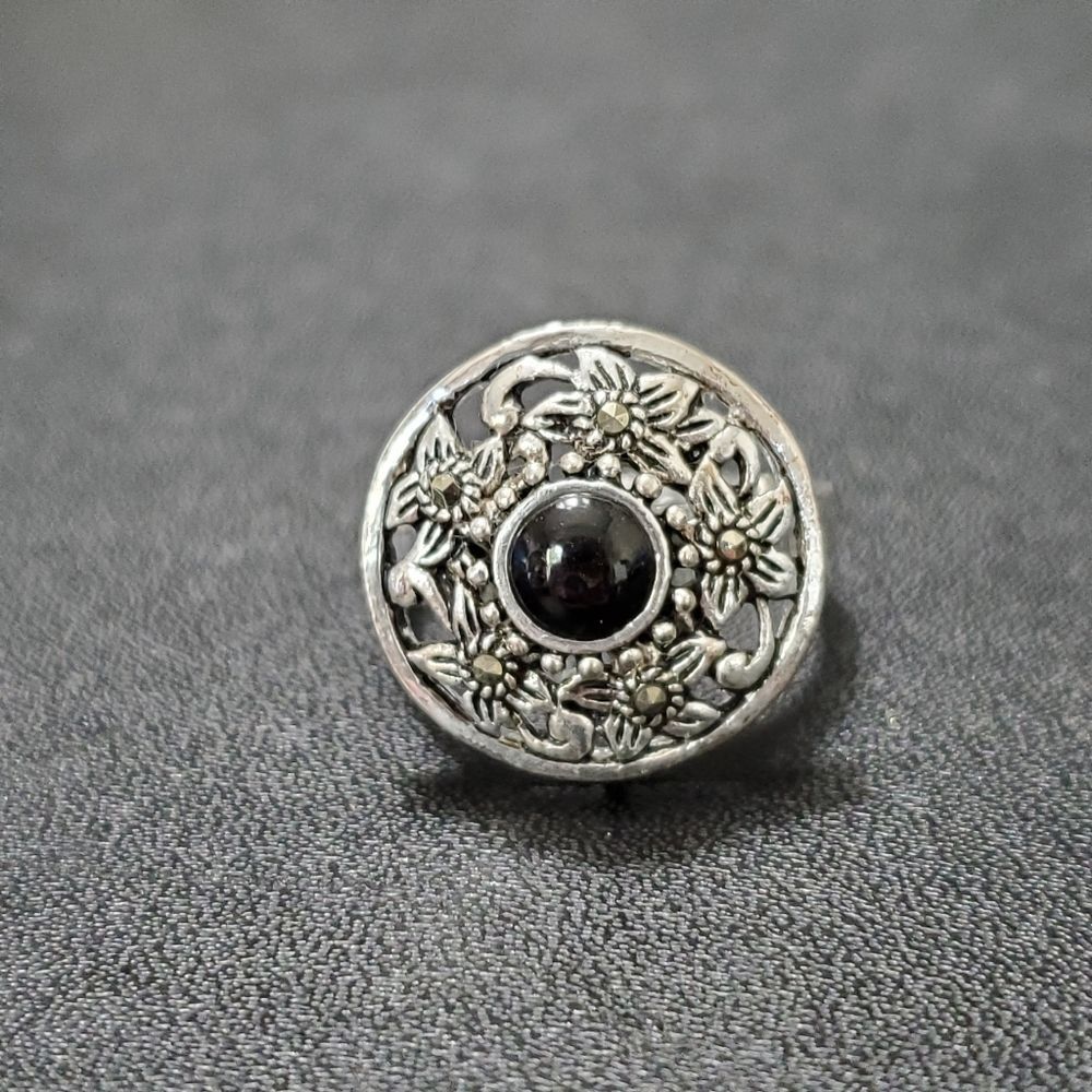 Silver plated black onyx ring with marcasite size 8.5